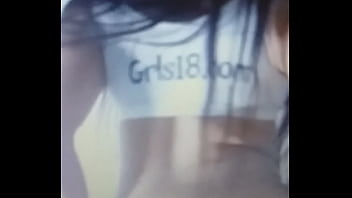 Meneando las caderas