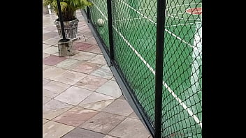 Braquinho comendo o aro