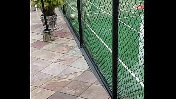 Braquinho comendo o aro