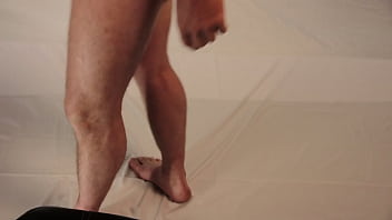 Petite latina sucks a cock for fun