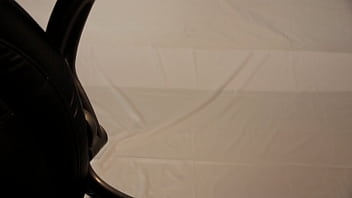 Petite latina sucks a cock for fun