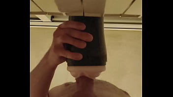 Follando mi fleshlight hasta que me hace temblar del orgasmo