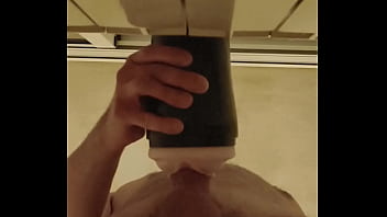 Follando mi fleshlight hasta que me hace temblar del orgasmo