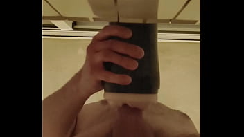 Follando mi fleshlight hasta que me hace temblar del orgasmo