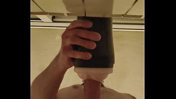 Follando mi fleshlight hasta que me hace temblar del orgasmo