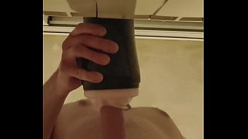 Follando mi fleshlight hasta que me hace temblar del orgasmo