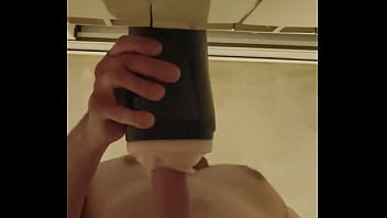 Follando mi fleshlight hasta que me hace temblar del orgasmo