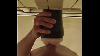 Follando mi fleshlight hasta que me hace temblar del orgasmo