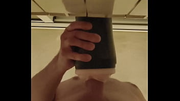 Follando mi fleshlight hasta que me hace temblar del orgasmo