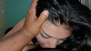 A Mí Vecina Le Gusta Chupar El Pene De Cualquiera thumbnail