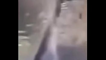 Ganzo insano explota con agua