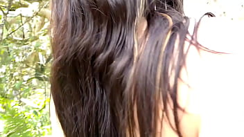 Linda flaquita se masturba bien rico con su consolador