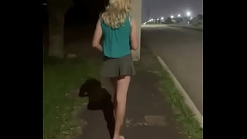 Uma provocadinha básica no passeio a noite pelas rua de curitiba com femeazinhacd