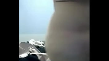 Uploading a video of my girlfriend getting into my dick and bwlle