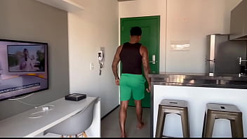 Agatha mama faxineira safada dando muito forte para patrão negão grátis