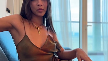 Visiting dubai blowjob cum in mouth and foot massage