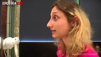 Sadira hotwife molhadinha erotikaxxx cenas dos bastidores