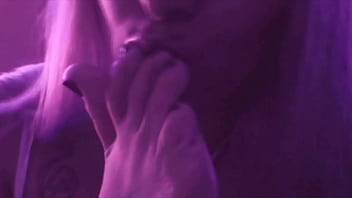 Just focus on my wrinkled soles and long toes dirty version