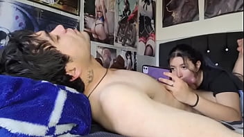 ¡chica universitaria me mama la verga después de clase y me corro en su boca