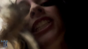 Mostrando como se trata homem lixo