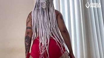 Bailando peladinha morena gostosa da buceta super apertadinha