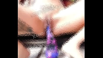Jugando con mi nuevo dildo