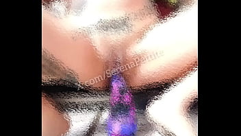 Jugando con mi nuevo dildo