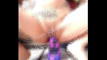 Jugando con mi nuevo dildo