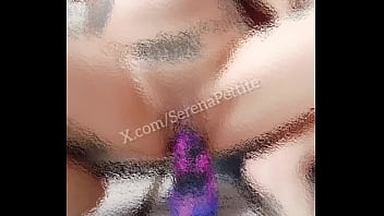 Jugando con mi nuevo dildo