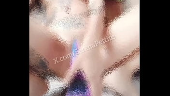 Jugando con mi nuevo dildo