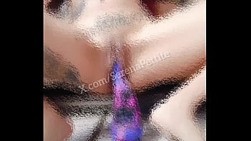 Jugando con mi nuevo dildo