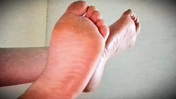 Feet vids i sent as a virgin