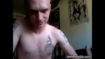 Dark head emo slut getting wet pussy