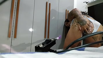 Paty angel solo brincando com o cuzinho no pinto mecânico