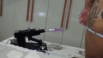 Paty angel solo brincando com o cuzinho no pinto mecânico