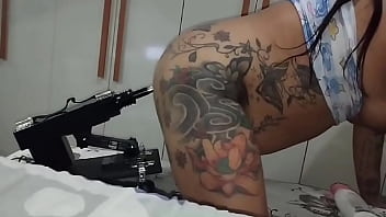 Paty angel solo brincando com o cuzinho no pinto mecânico