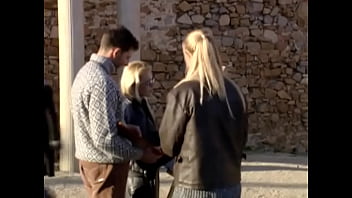 Cassandra and monique take an artist home to have a threesome