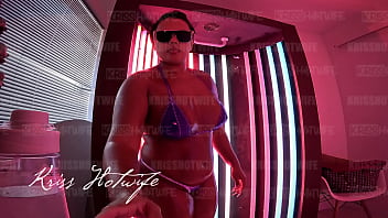 Fazendo marca de bronzeado making a tan mark