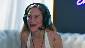 Gamers secret lesbian session