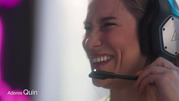 Gamers secret lesbian session