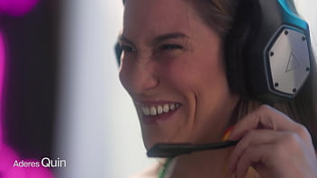 Gamers secret lesbian session