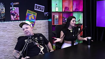 Quando duas gostosas safadas se encontram com seus cornos da essa resenha gostosa bruna carlos e monica lima conta tudo sobre como plantar dois pares de chifres em seus maridos completo no red