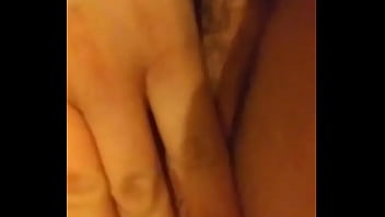 Thick chick masturbates