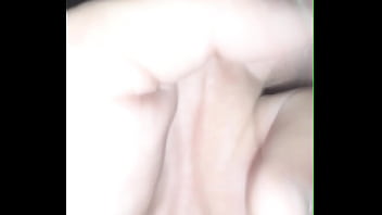 Safada branquinha sendo chupada de quatro bem gostoso