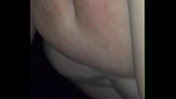 Safada branquinha sendo chupada de quatro bem gostoso