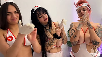 4k fetish latex gloves open and spreading their pussies