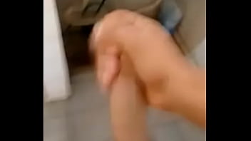 Gozando Na Cozinha thumbnail