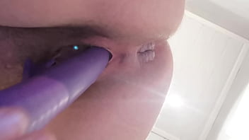 Dildo in nasser pussy