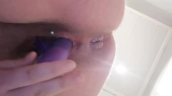 Dildo in nasser pussy