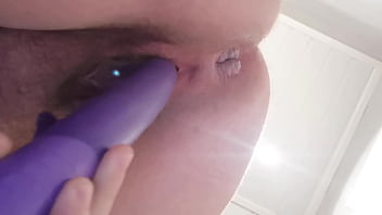 Dildo in nasser pussy